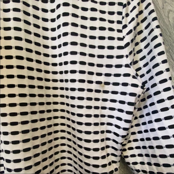 Vintage Black & White Collared Zip Up - Picture 12 of 12